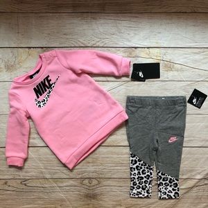 Nike Girls 2-piece Set - NEW